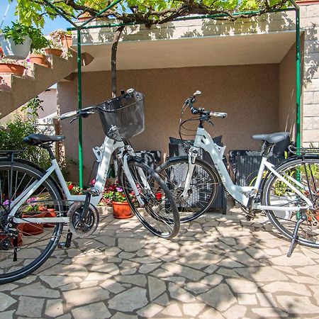 Studio Apartment Oliva Pula Exterior photo