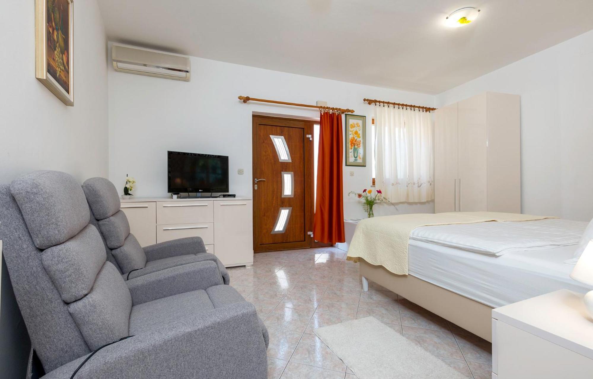 Studio Apartment Oliva Pula Exterior photo