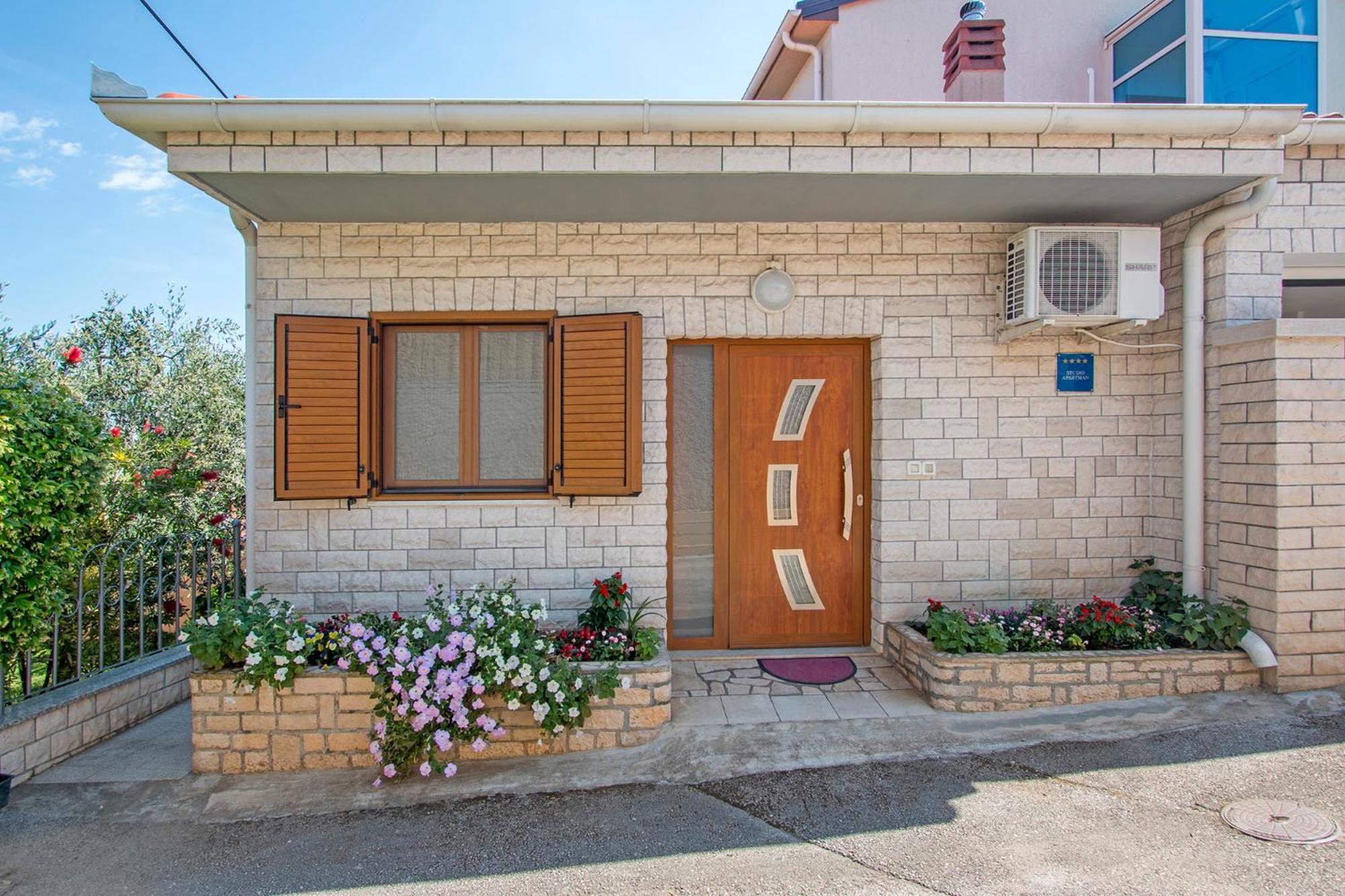 Studio Apartment Oliva Pula Exterior photo